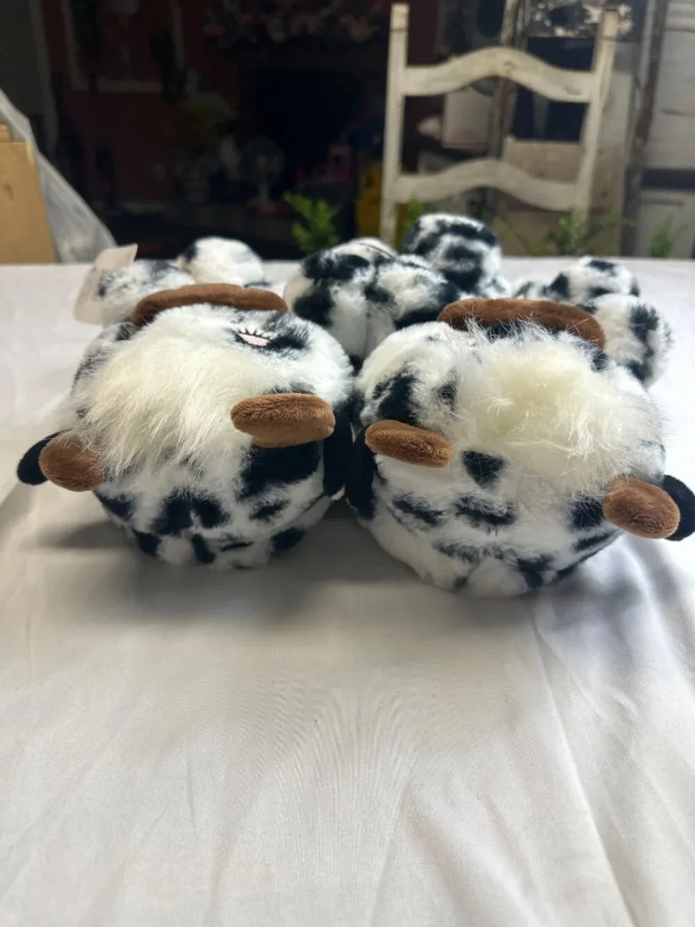 wonder nation youth 2/3 cow slippers nwt